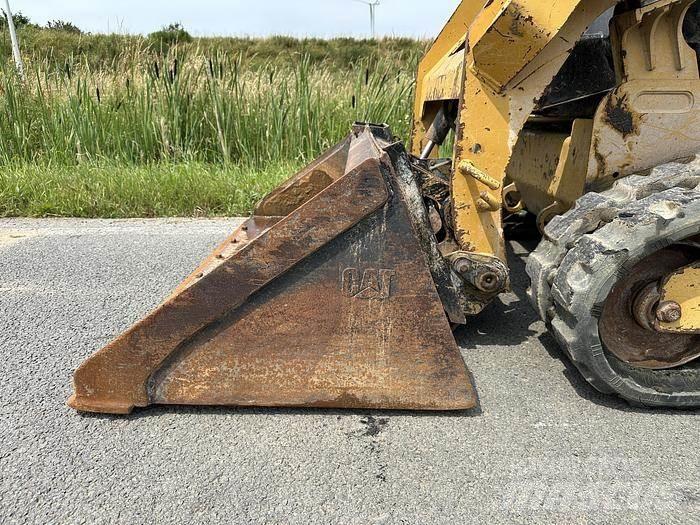 CAT 239D Utovarivači gusjeničari