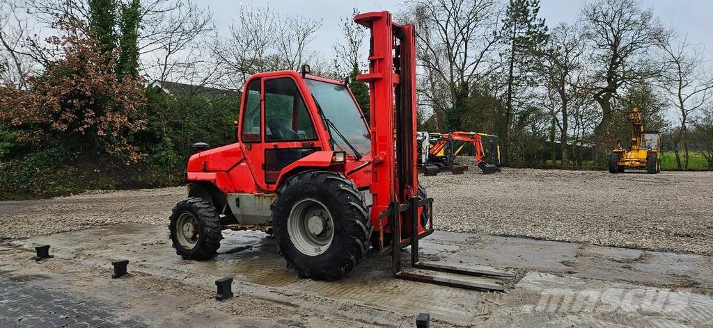 Manitou M26-4 t Terenski viličar