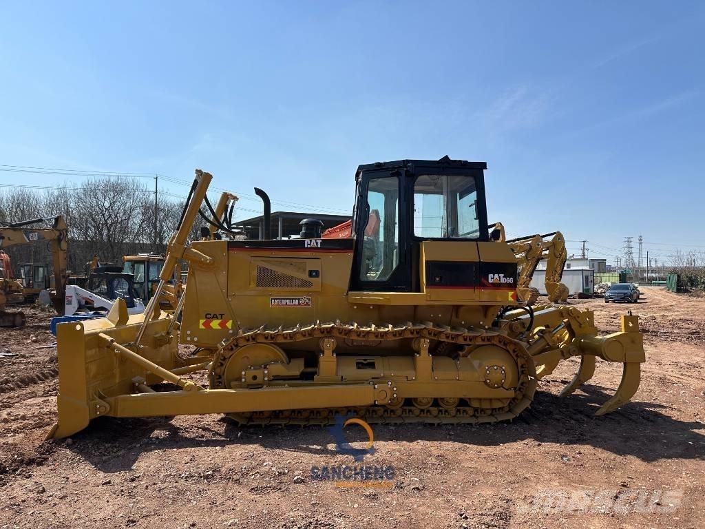 CAT D 6 G Buldožeri gusjeničari