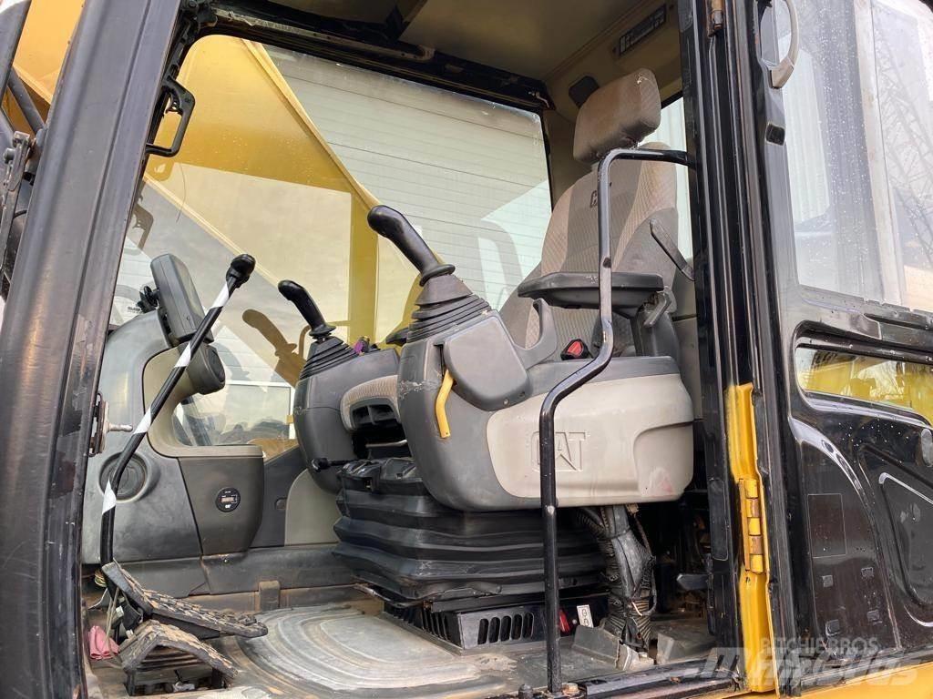CAT 330DL Bageri gusjeničari