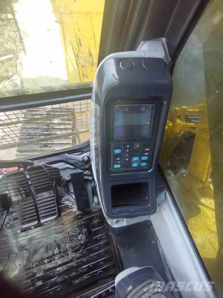 Komatsu PC 130 Bageri gusjeničari