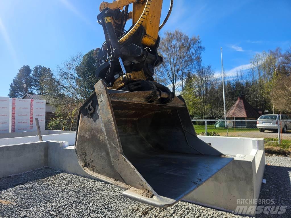JCB 245 XLR Bageri gusjeničari