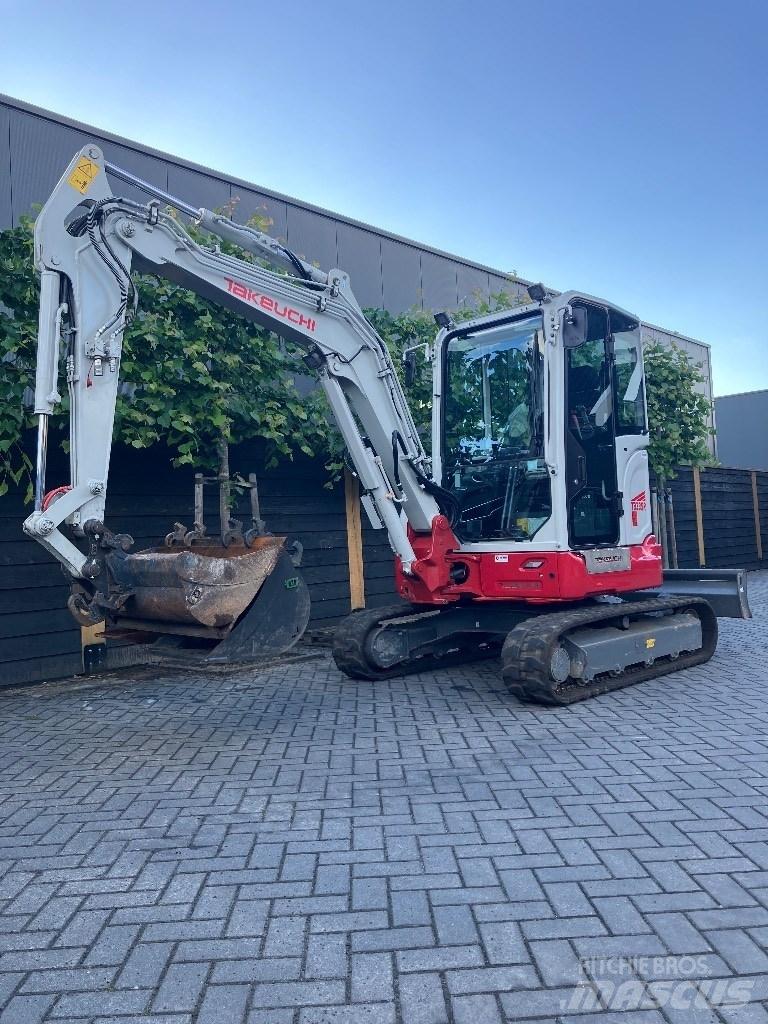 Takeuchi TB 335 R Mini bageri <7t