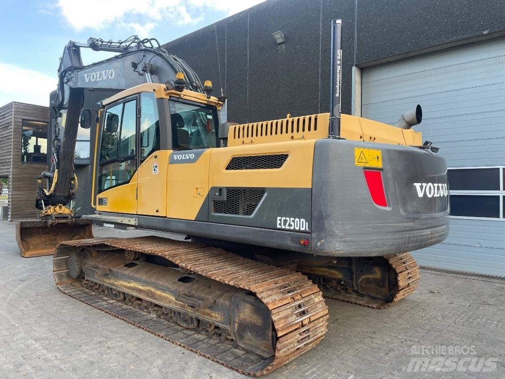 Volvo EC250DL Bageri gusjeničari