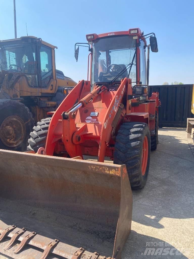 Fai KOMATSU 595s Utovarni rovokopači
