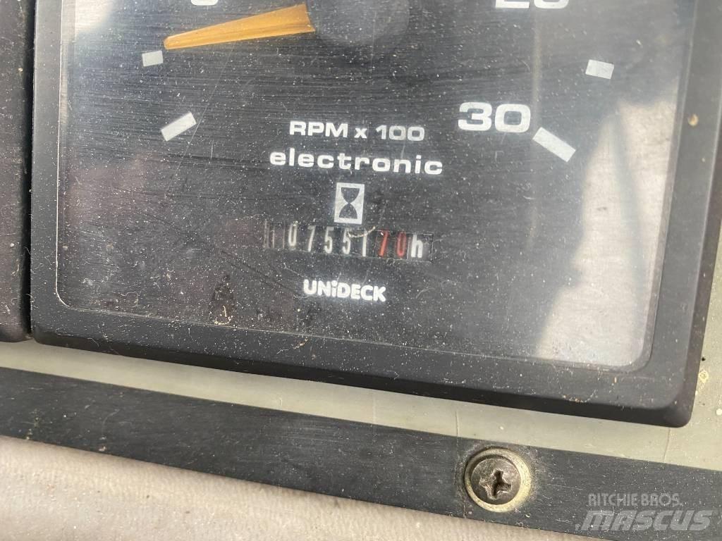 Fai KOMATSU 698 Utovarni rovokopači