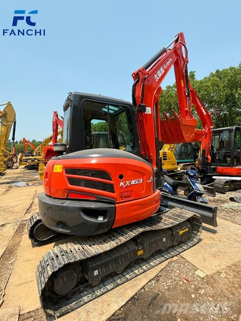 Kubota 163 Bageri gusjeničari