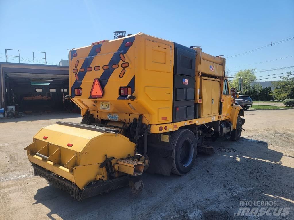 International 4700 Kamioni za čišćenje ulica