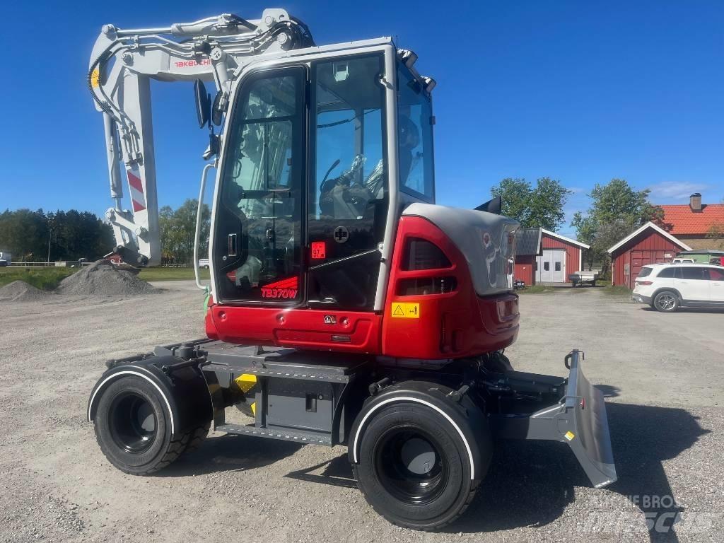 Takeuchi TB 370 W Bageri na kotačima
