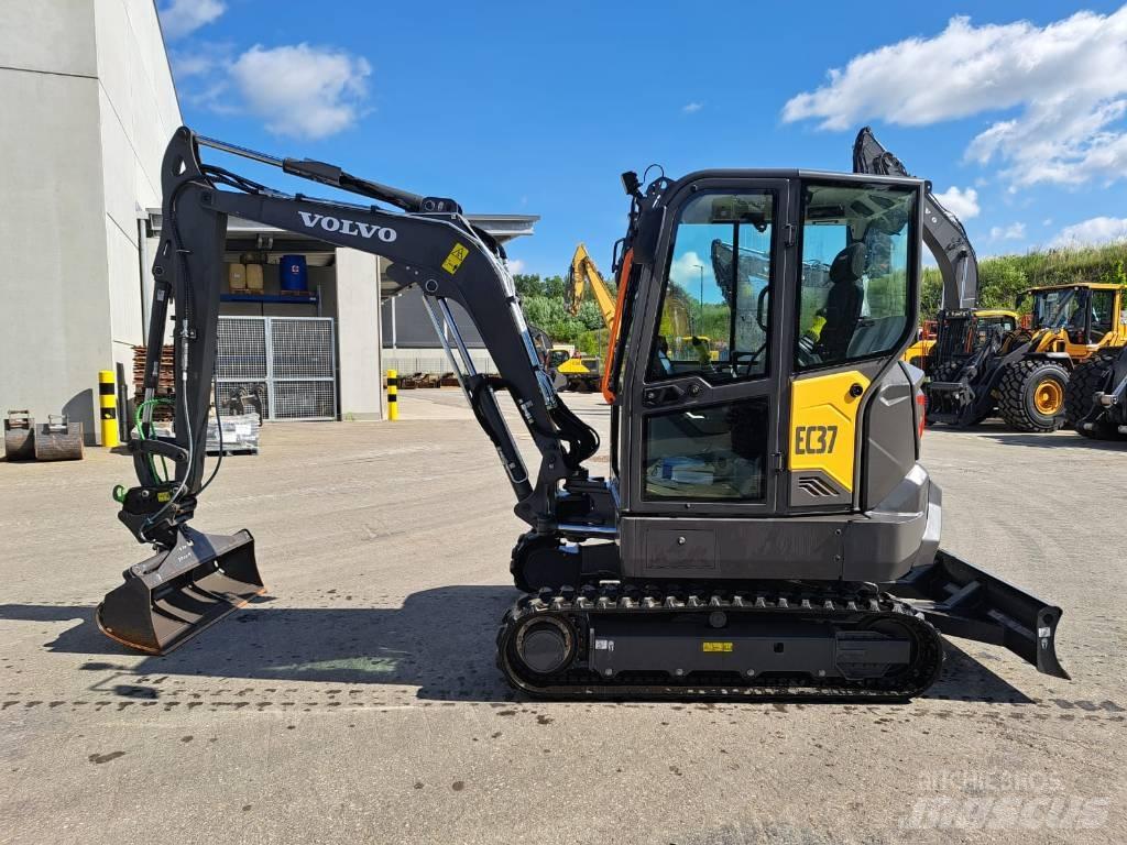Volvo EC 37 F Mini bageri <7t