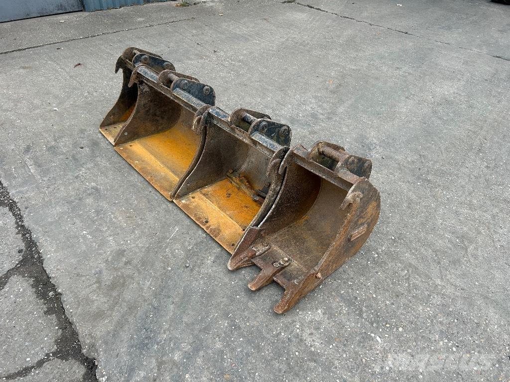 Kubota U27-4 Mini bageri <7t