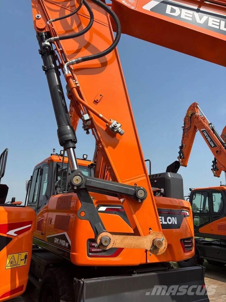 Develon DX255LC-7 Bageri gusjeničari