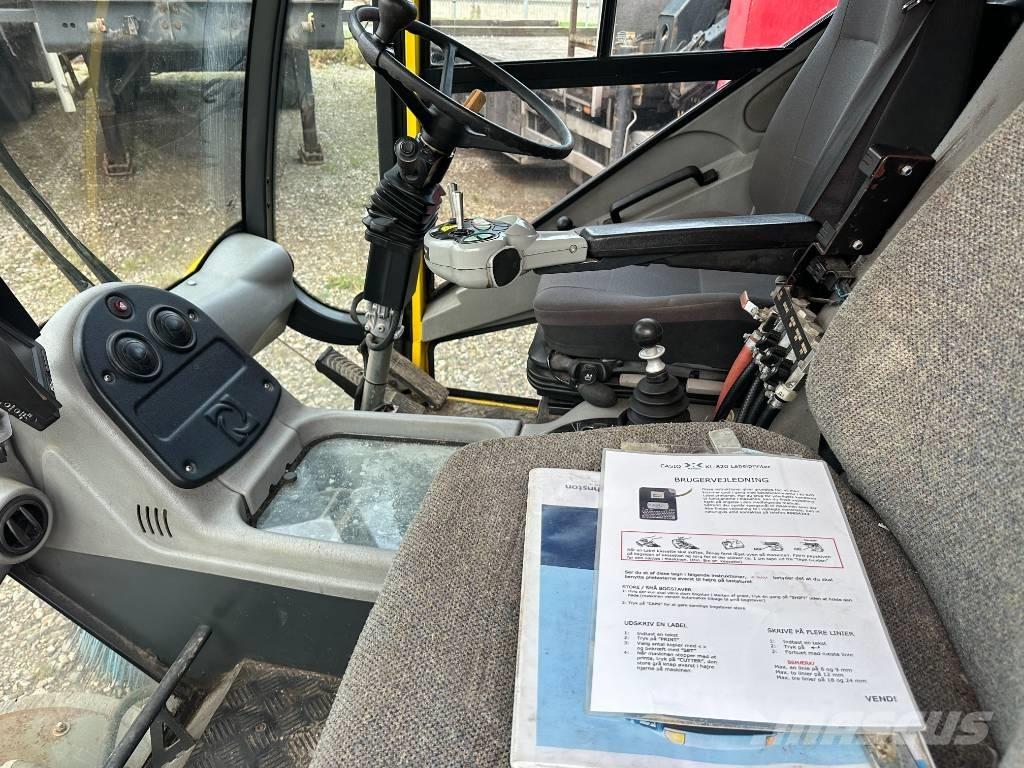 Johnston CN400 Strojevi za metenje