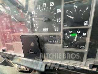 International 4700 Kamioni sa otvorenim sandukom
