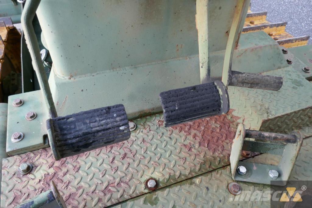 CAT D7G Ex-army Buldožeri gusjeničari