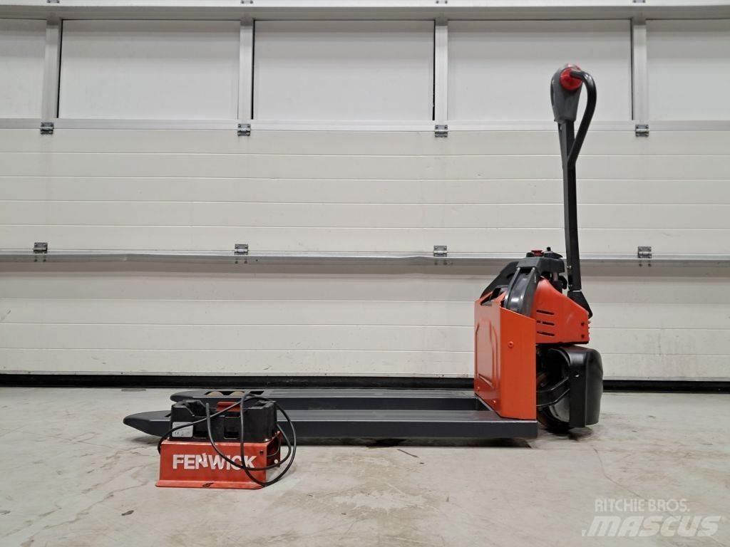 Linde MT12 Nisko podizni električni viličar