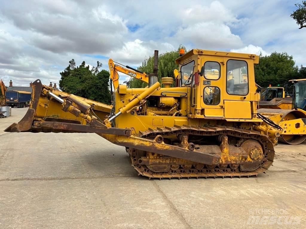 CAT D 6 D Buldožeri gusjeničari
