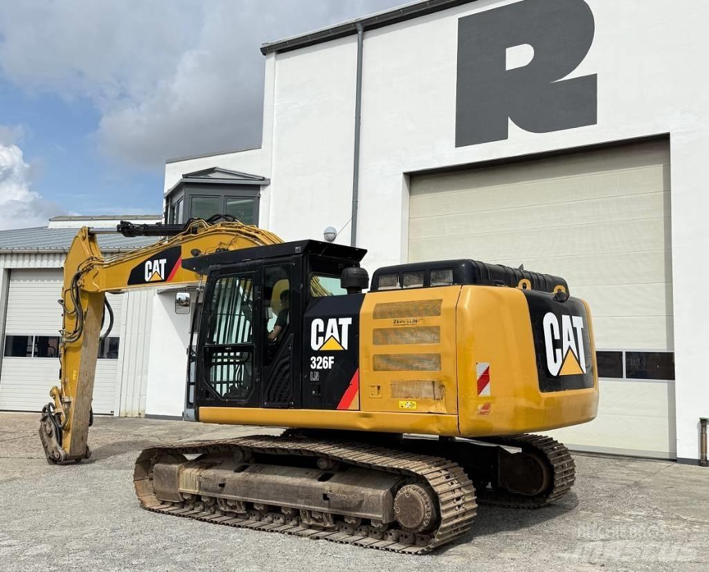 CAT 326F LN Bageri gusjeničari