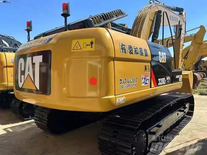 CAT CAT320D2 Midi bageri 7t – 12t