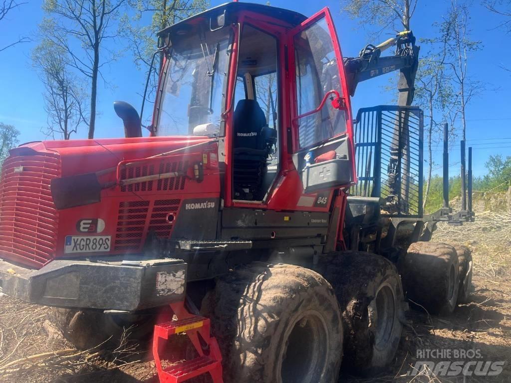 Komatsu 845 Forvarderi
