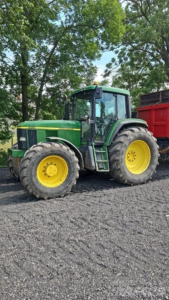 John Deere 6910 Traktori