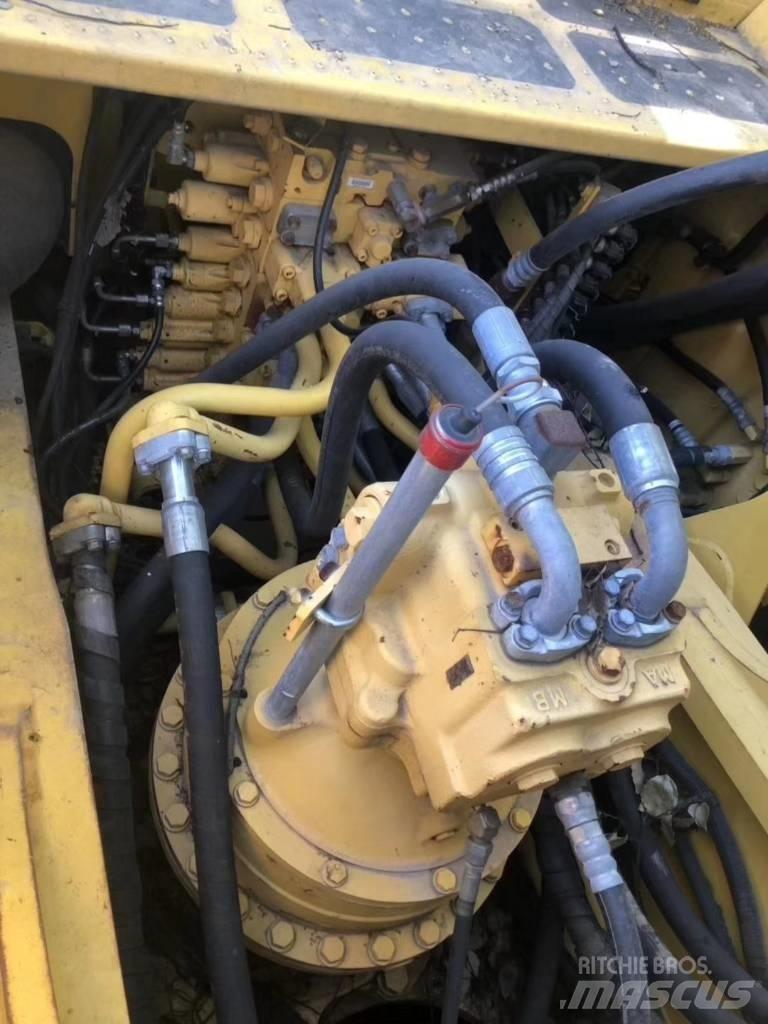 Komatsu PC 490 LC-10 Bageri gusjeničari