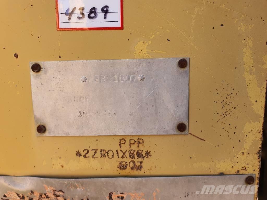 CAT 988 F II Utovarivači na kotačima