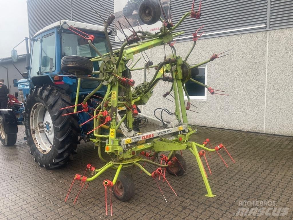 CLAAS Volto 770 Okretači i sakupljači sijena