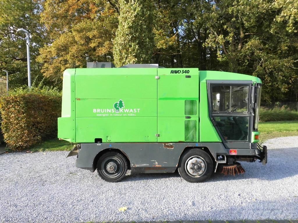 Ravo 540 Strojevi za metenje