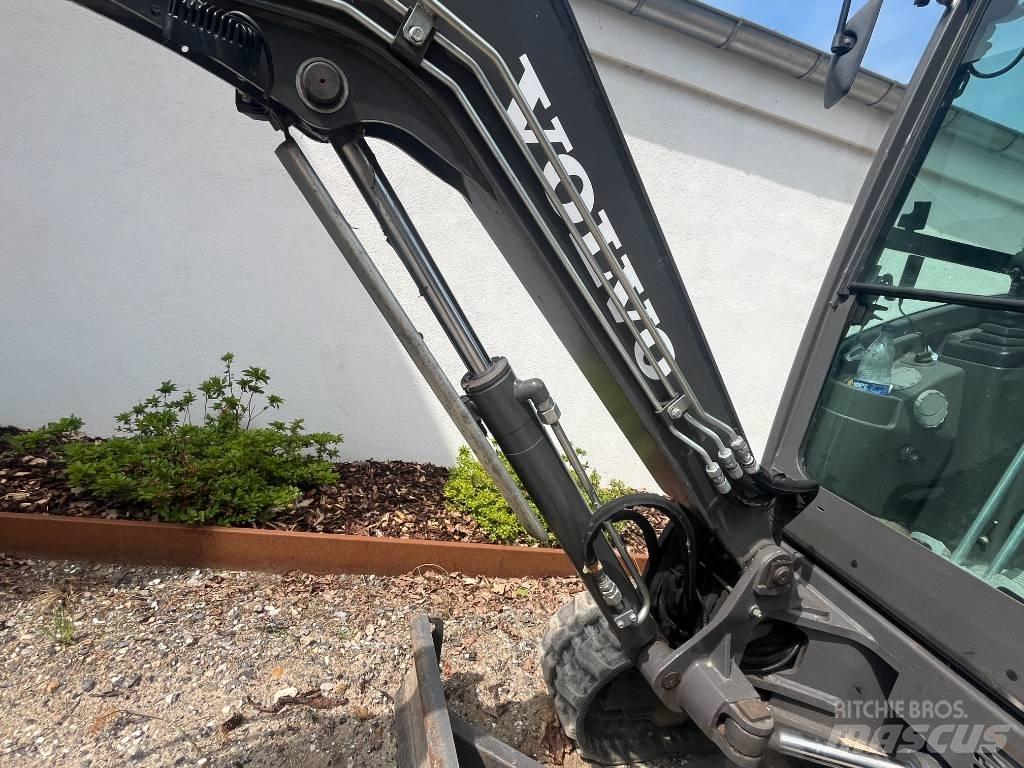 Volvo ECR 25 D Mini bageri <7t