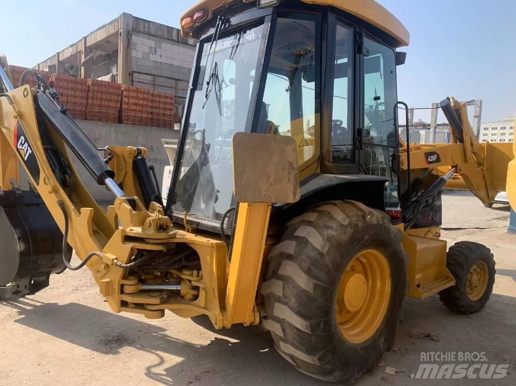 CAT 420 F Utovarni rovokopači