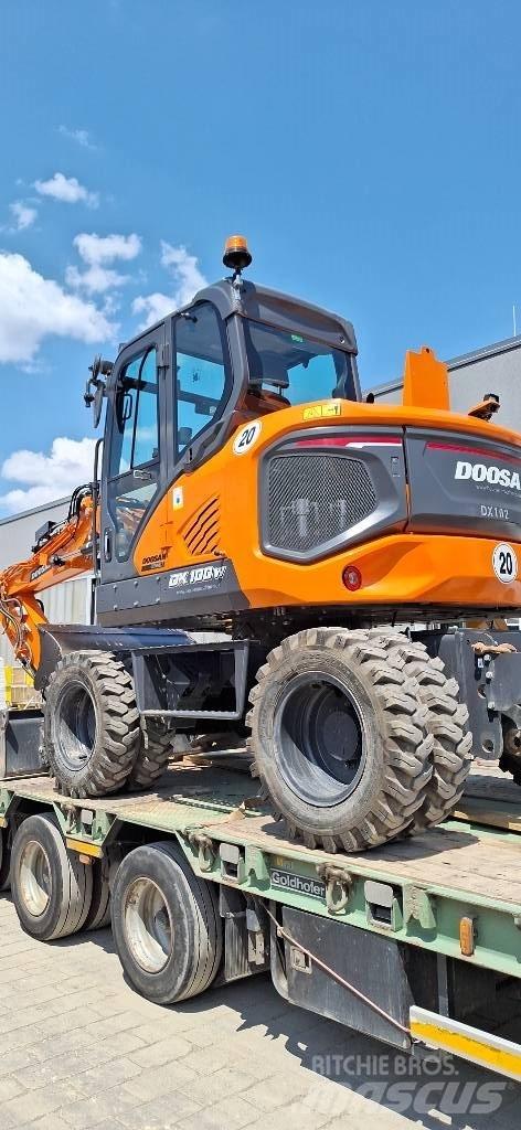 Doosan DX 100 W-7 Bageri na kotačima