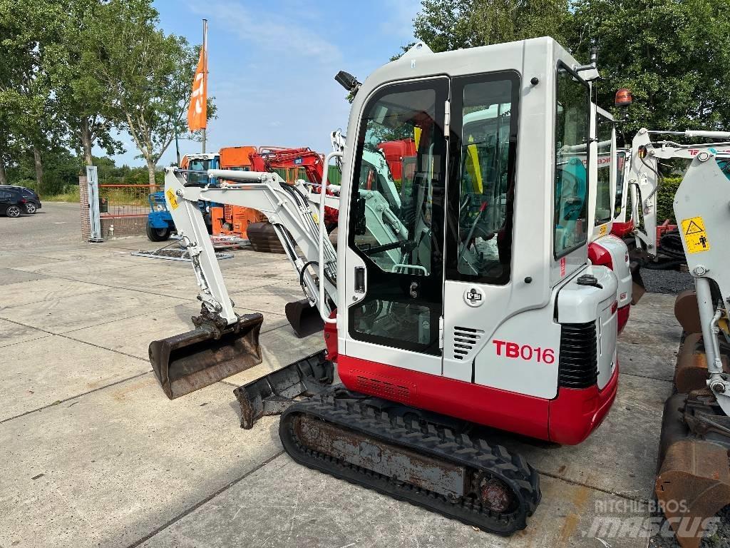 Takeuchi TB 016 R Mini bageri <7t