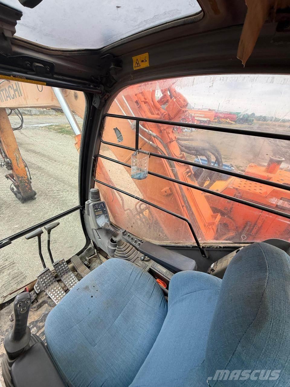 Hitachi ZX135US Bageri gusjeničari