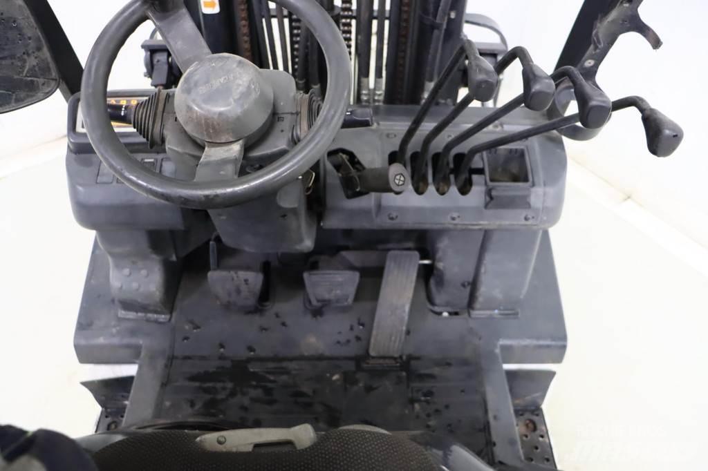 Nissan U1D2A20LQ Plinski viličari