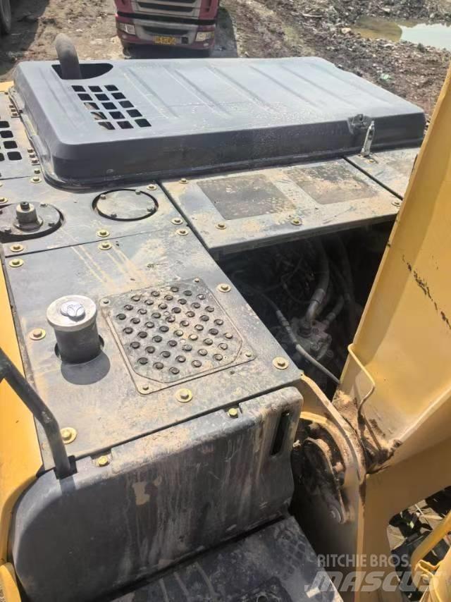 Sumitomo SH200-5 Bageri gusjeničari