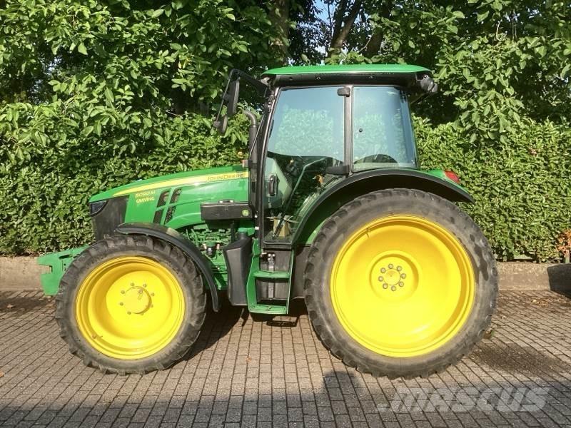 John Deere 5090M Traktori