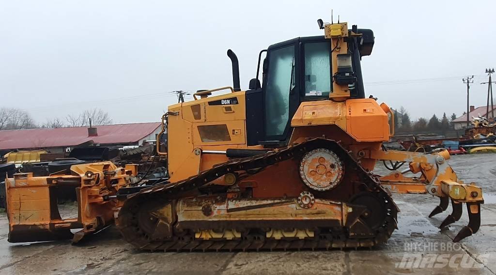 CAT D 6 N LGP Buldožeri gusjeničari
