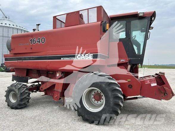 Case IH 1640 Kombajni