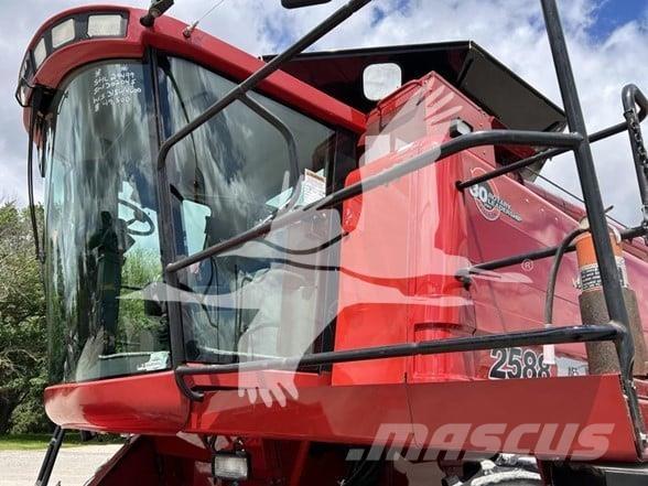 Case IH 2588 Kombajni