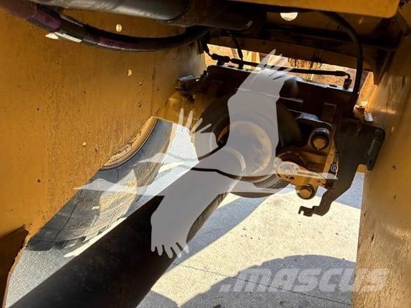 CAT 920 Utovarivači na kotačima