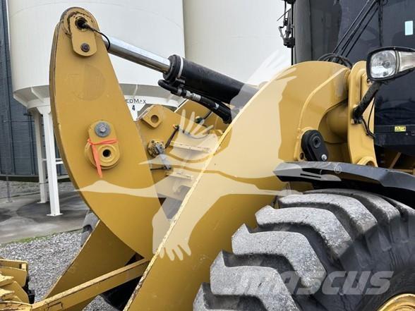 CAT 930M Utovarivači na kotačima