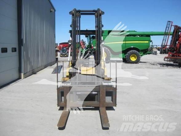 CAT DP40KL Dizelski viličari