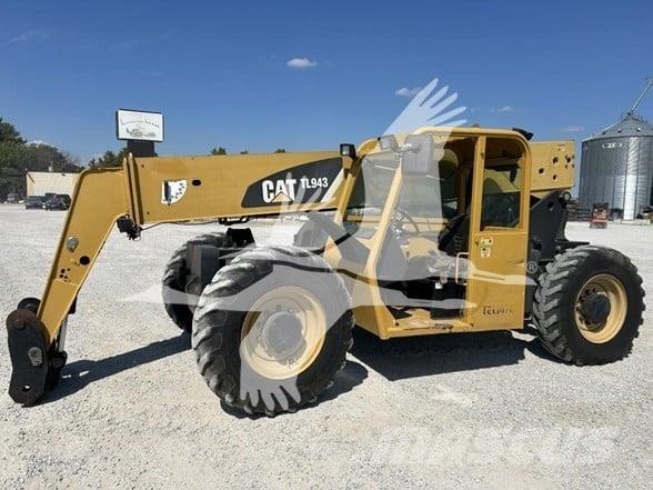 CAT TL943 Teleskopski viličari