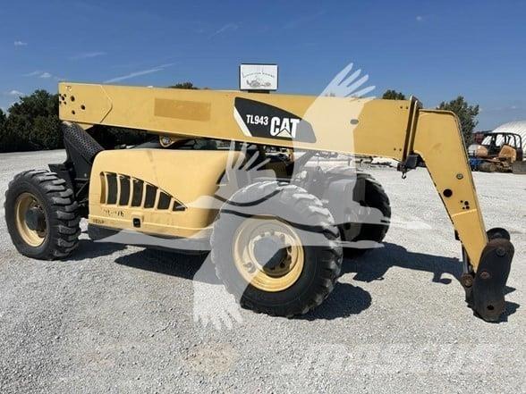 CAT TL943 Teleskopski viličari