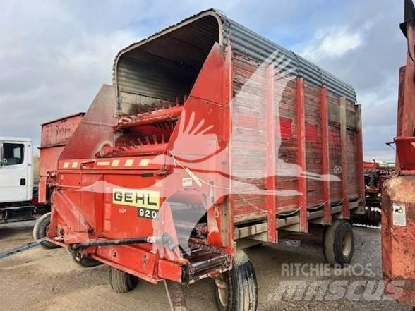 Gehl BU920 Samoutovorne prikolice