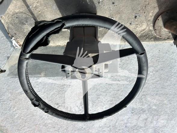 Gleaner R72 Kombajni