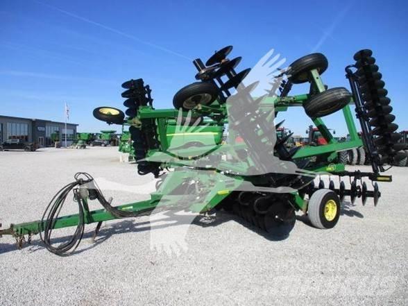 John Deere 637 Tanjurače
