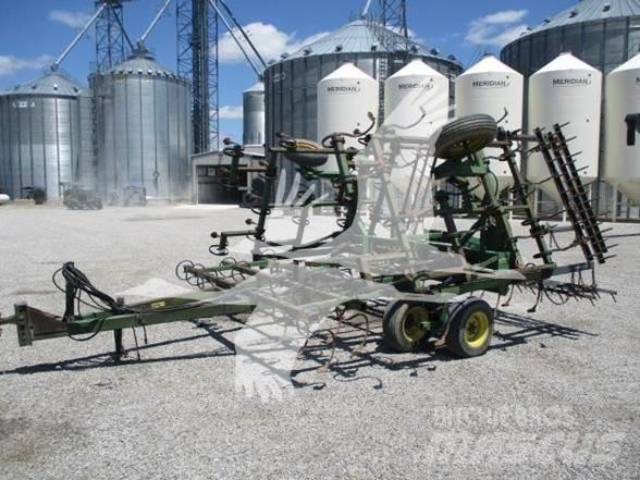 John Deere 960 Kultivatori