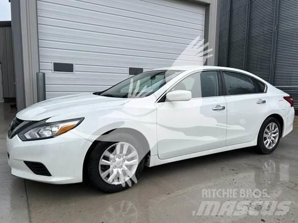 Nissan ALTIMA Automobili